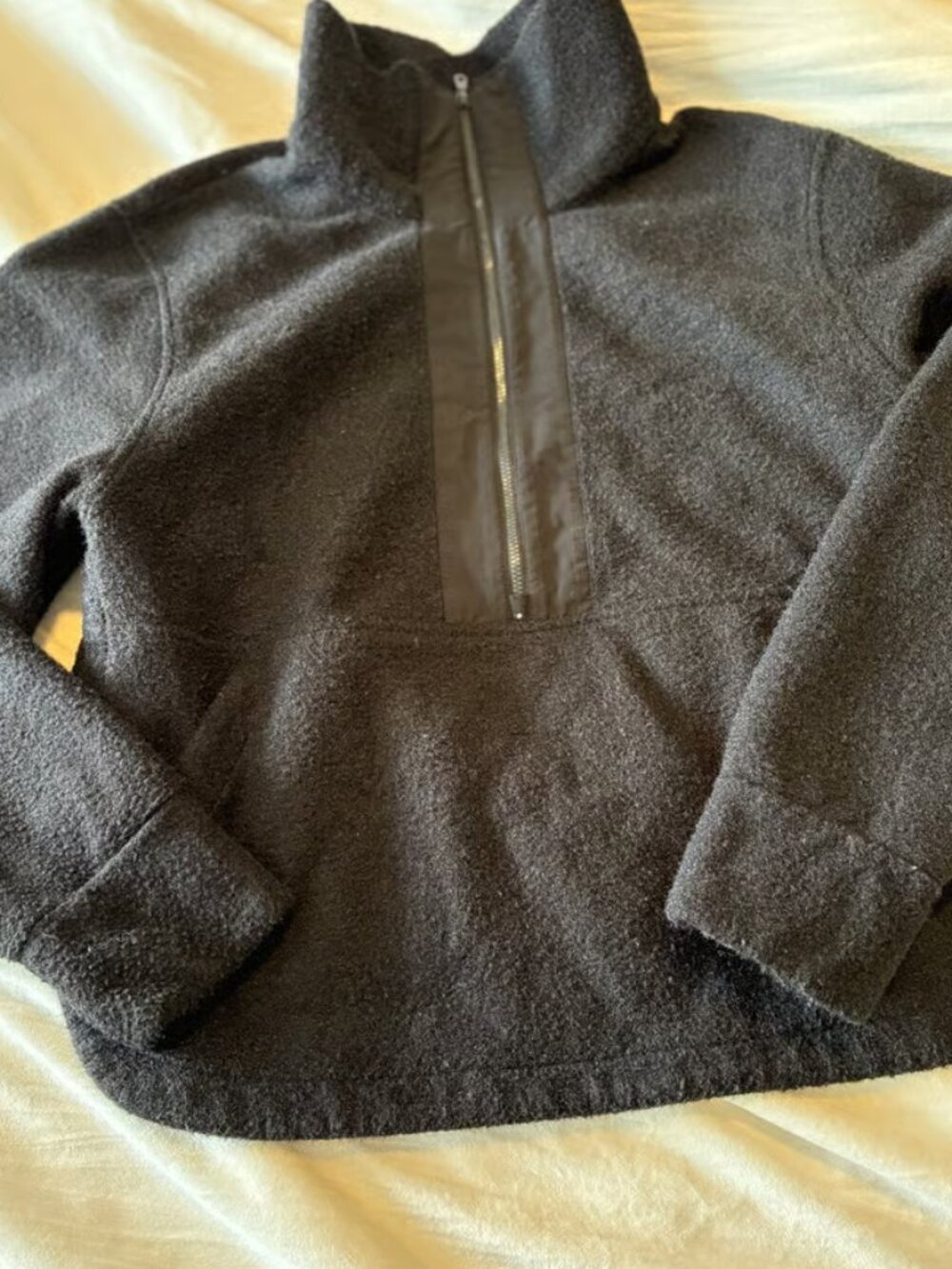 Men's Black Crewneck Sweatshirt Size M